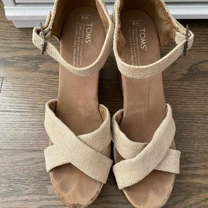 Toms Sienna Cork Wedge Sandals- natural, size 8